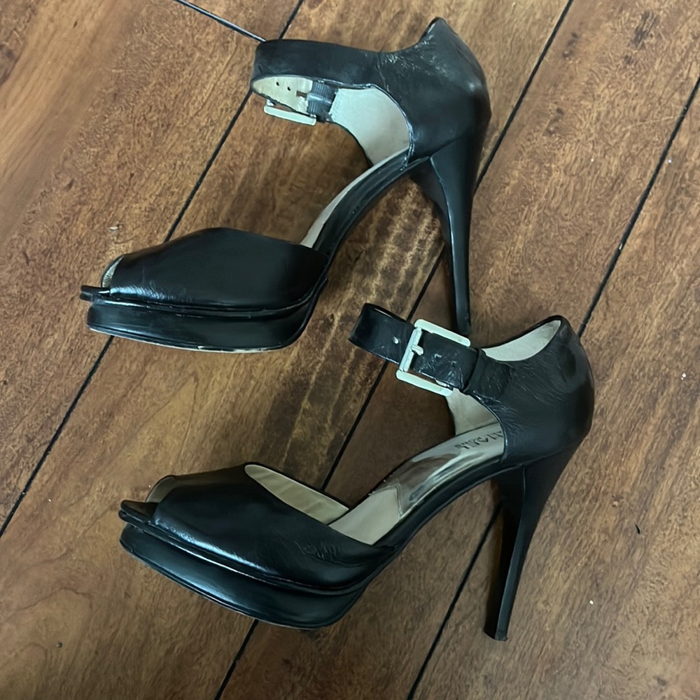 Black peep toe
